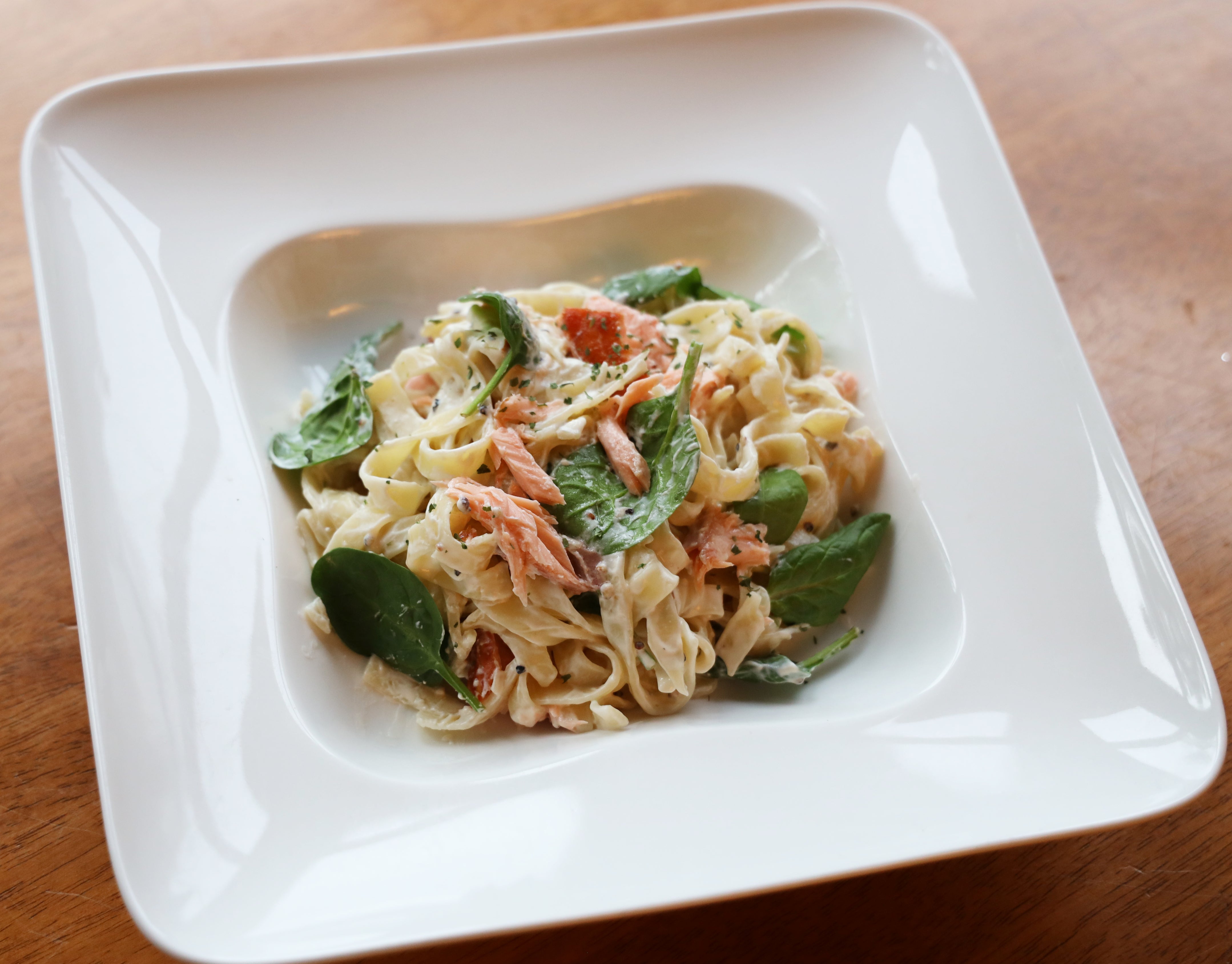 Tagliatelle, oak hot smoked salmon, spinach
